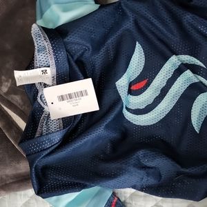 Kraken Dog jersey size large